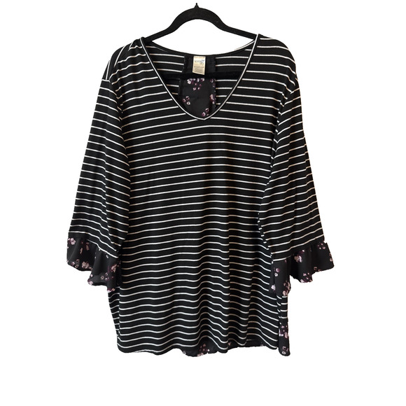 Terra & Sky Women's 2X Whimsigoth Purple Floral Stripe Lace Up Back Tunic Blouse - Picture 2 of 11